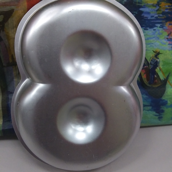 Vtg. Wilton Number 8 Cake Pan